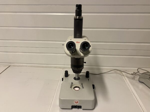 Microscope LEICA Occasion