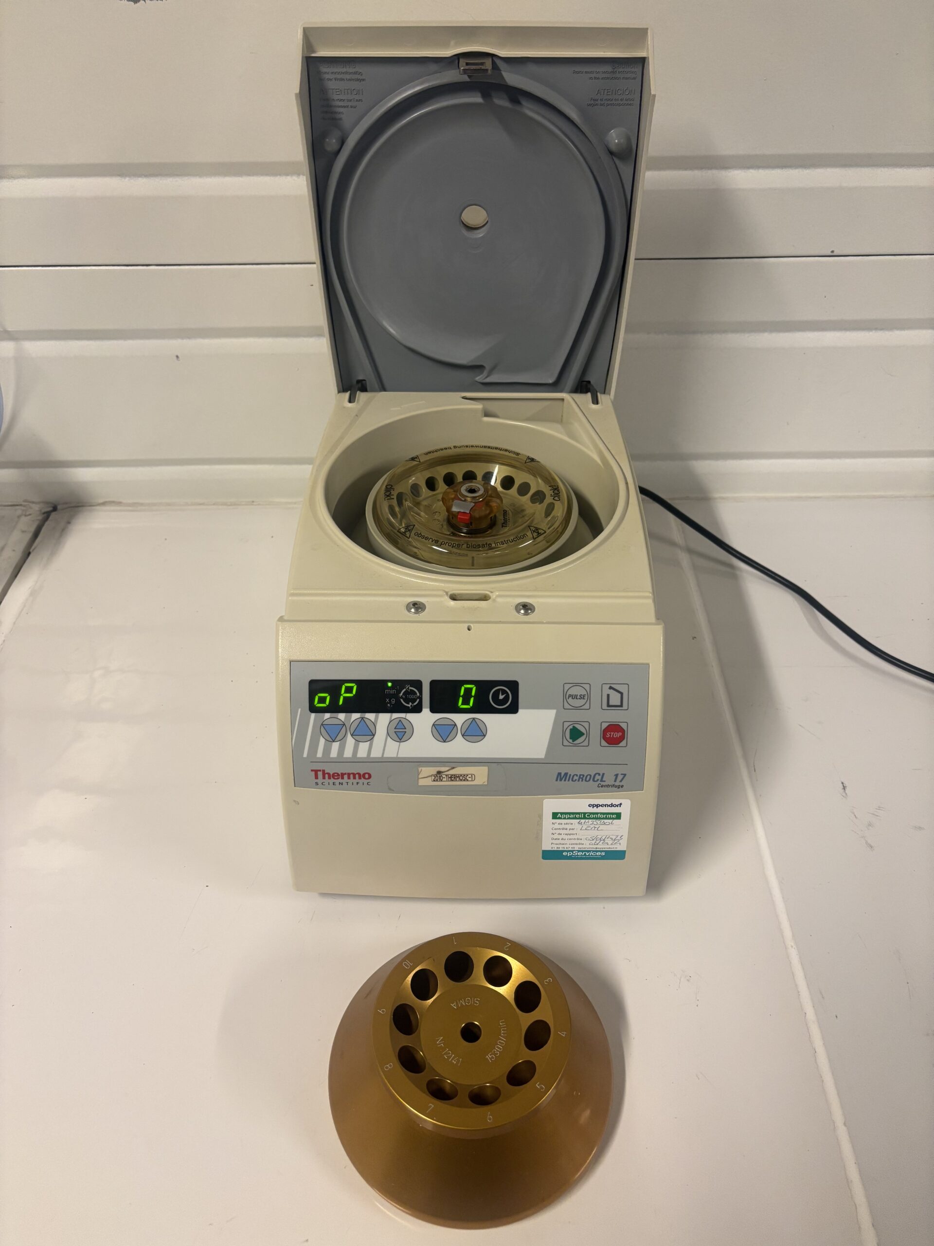 Thermo Scientific Centrifugeuse Micro CL17 Occasion – Image 3